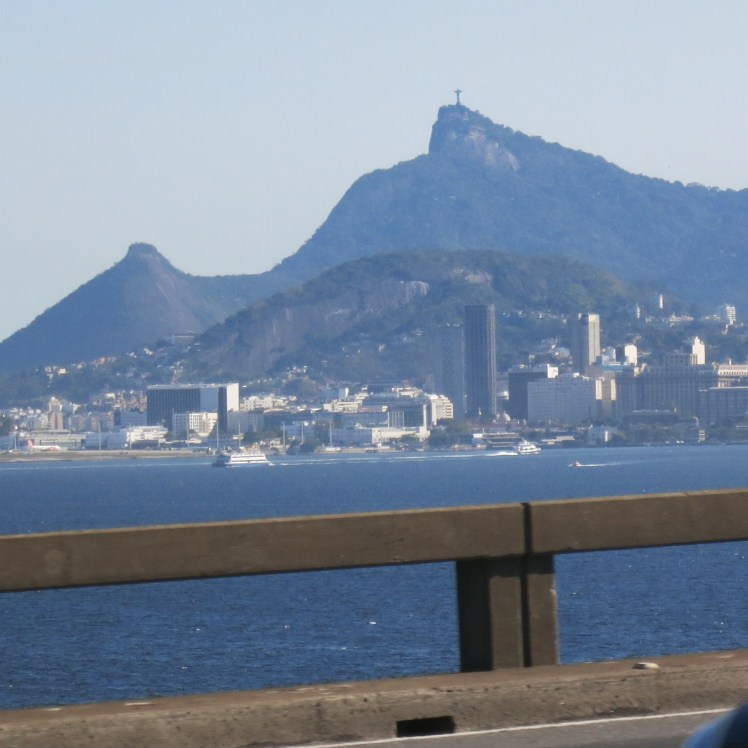 Corcovado desde el puente Rio-Niteroi