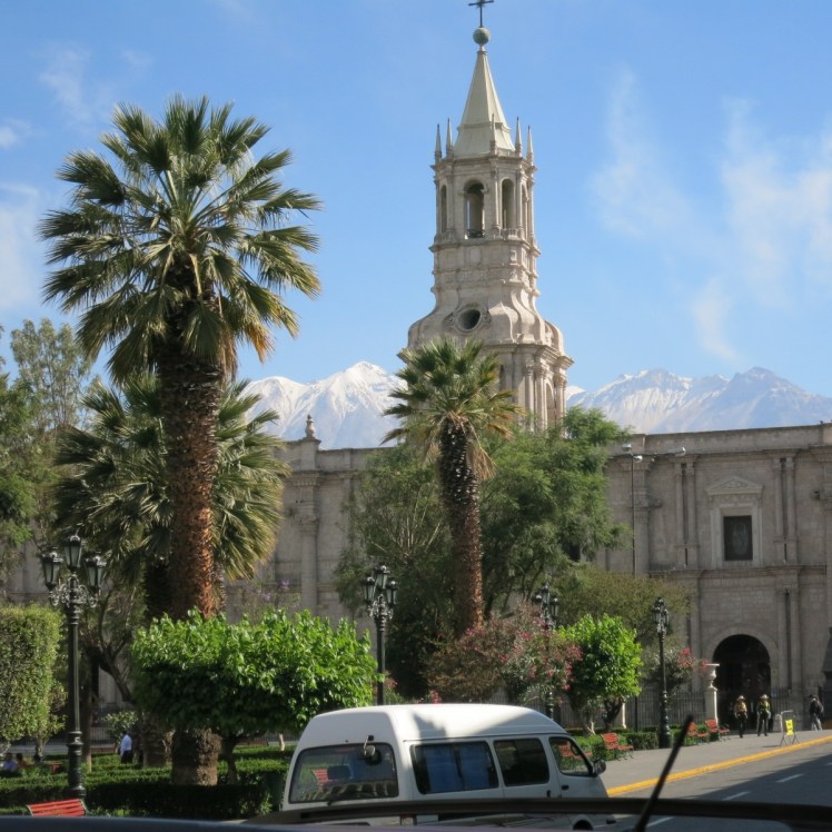 Con sus nevados a la espalda