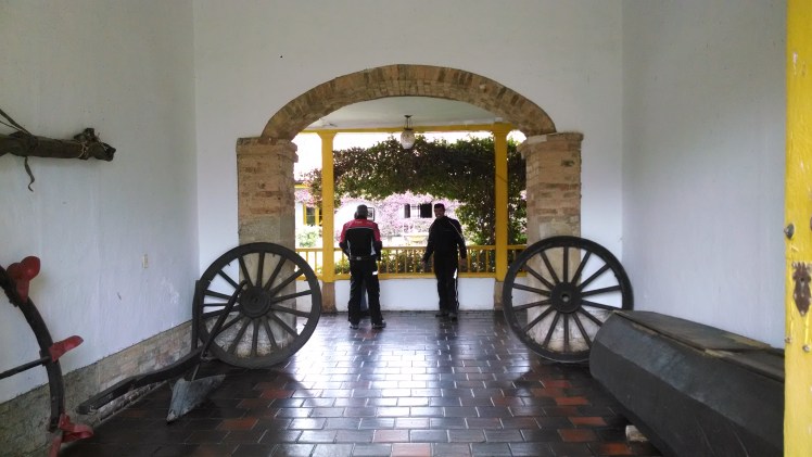 Entrada señorial, apta para carrozas